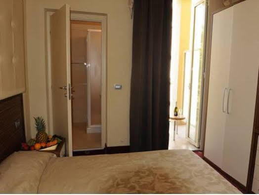 Hotel In Cesenatico Buitenkant foto