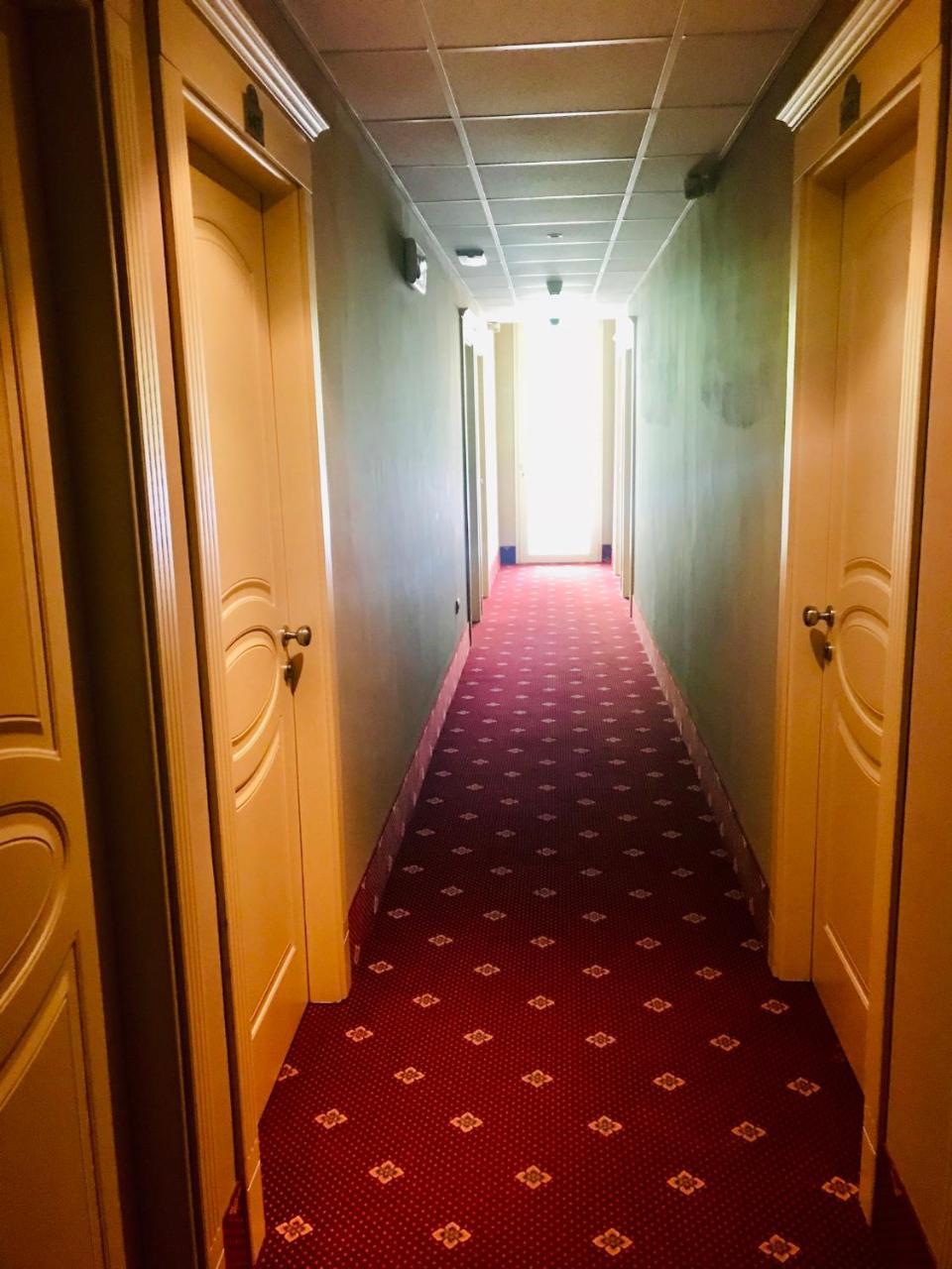 Hotel In Cesenatico Buitenkant foto