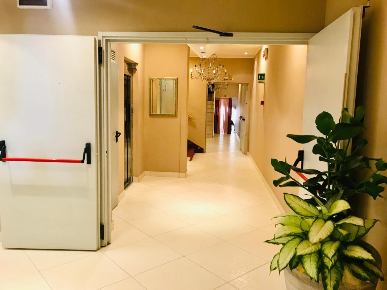 Hotel In Cesenatico Buitenkant foto